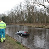 Auto te water Leidsevaart N444 3,0 Voorhout